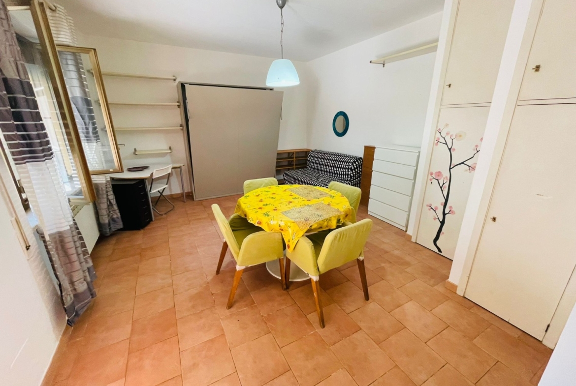 San Giovanni -   1 locali  � 149000 T111