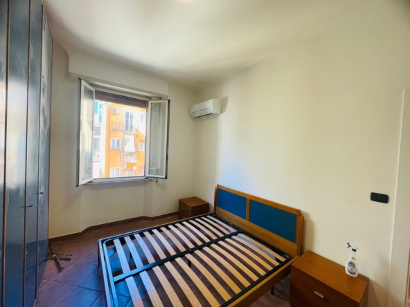 Bologna -   2 locali  � 0 A2142