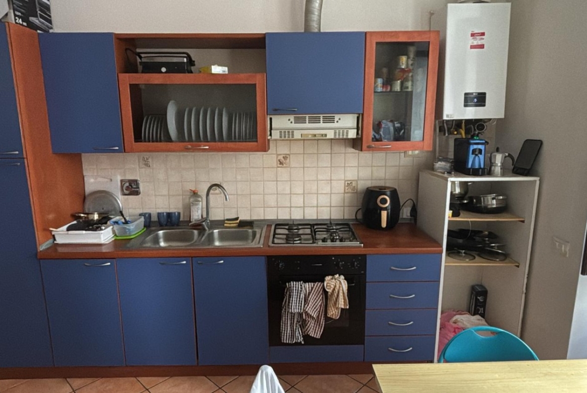 Labicano -   2 locali  � 0 A2141