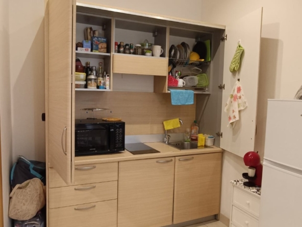 Bologna -   2 locali  � 0 A2148