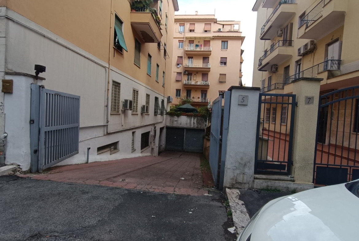 Monte Sacro -   1 locali  � 35000 T112