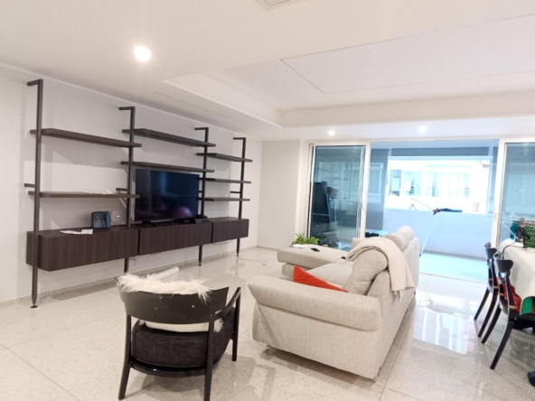Laurentina -   5 locali  � 359000 T516