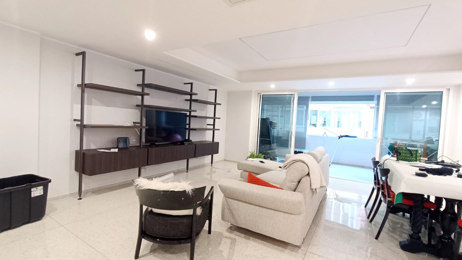 Laurentina -   5 locali  � 359000 T516